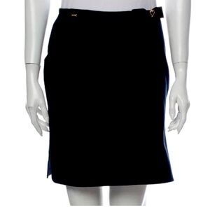 St. John Sport Skirt black bow accent mini skirt gold hardware sides slit